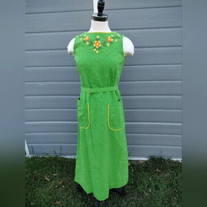 Vintage 60s Small Lisa Smock Lisanne Green Embroidered Flowers Day Dress.